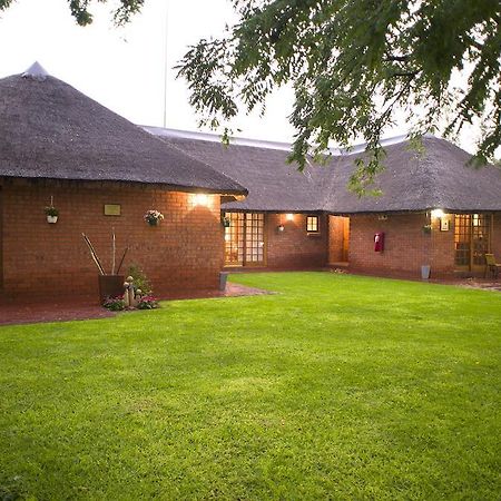The Willows Guesthouse Bloemfontein Extérieur photo